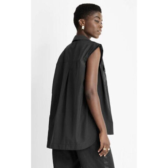 Sleeveless Nylon Button-Down Shirt - Future Collective. Size 4X. NWOT. U - Picture 2 of 4